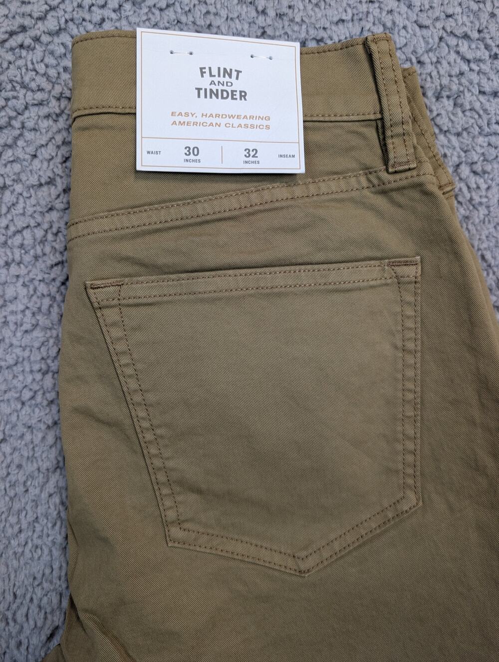 NWT Flint and Tinder Khakis Men's Size 30x32 Tan Slim Fit (1236)